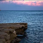 Marsaxlokk, Cozy, Spacious 3 Bedroom Maisonette, 1 Min Walk From Seafront Дом отдыха *