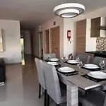 Marsaxlokk, Cozy, Spacious 3 Bedroom Maisonette, 1 Min Walk From Seafront Дом отдыха Марсашлокк