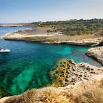 بيت للعطل Marsaxlokk, Cozy, Spacious 3 Bedroom Maisonette, 1 Min Walk From Seafront