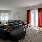 Marsaxlokk, Cozy, Spacious 3 Bedroom Maisonette, 1 Min Walk From Seafront مرسلوك