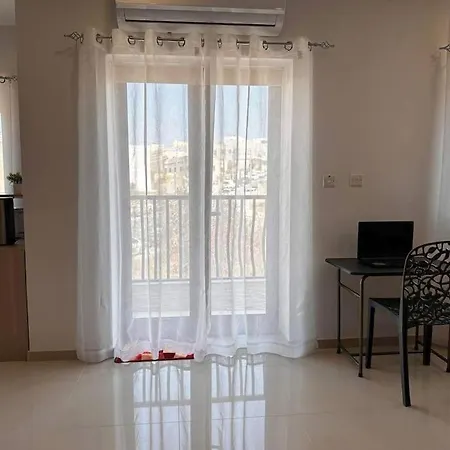 Marsaxlokk, Cozy, Spacious 3 Bedroom Maisonette, 1 Min Walk From Seafront *