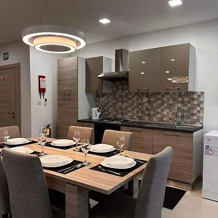 Cozy, Spacious 3 Bedroom Maisonette, 6 To 9 Ppl, 1 Min Walk From Seafront Marsaxlokk