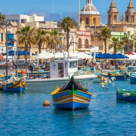 Holiday home Cozy, Spacious 3 Bedroom Maisonette, 6 To 8 Ppl, 1 Min Walk From Seafront Marsaxlokk