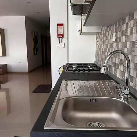 Marsaxlokk, Cozy, Spacious 3 Bedroom Maisonette, 1 Min Walk From Seafront Tatil Evi