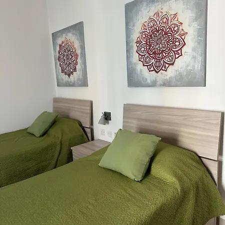 Cozy, Spacious 3 Bedroom Maisonette, 6 To 8 Ppl, 1 Min Walk From Seafront Holiday home Marsaxlokk