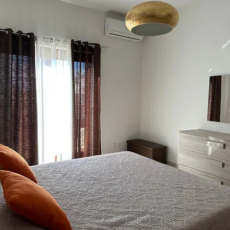 Holiday home Cozy, Spacious 3 Bedroom Maisonette, 6 To 8 Ppl, 1 Min Walk From Seafront Marsaxlokk